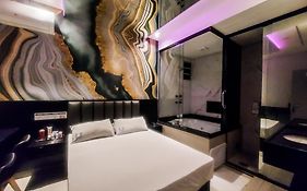 Único Motel Faria Lima